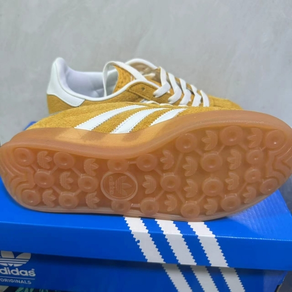 Adidas women's trial sneakers - Picture 6 of 10